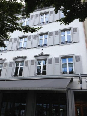Гостиница Residence Apartments by Hotel du Commerce  Базель